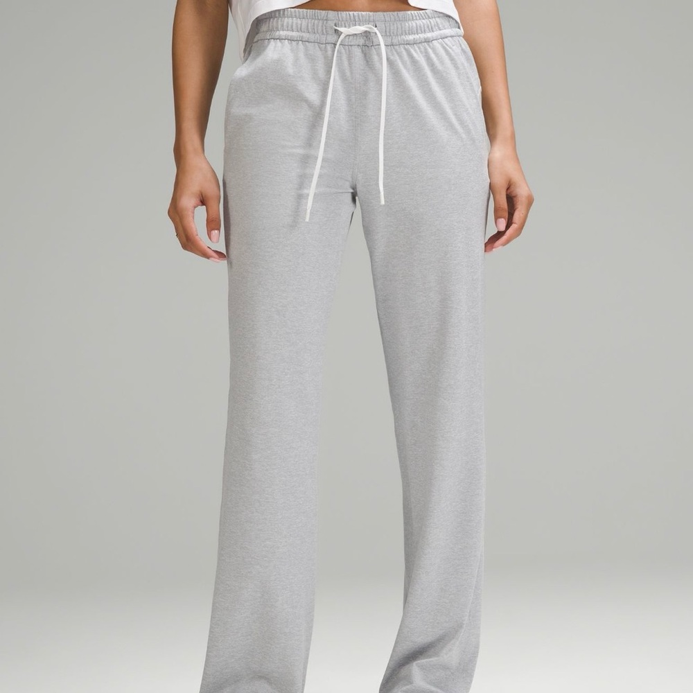 Lululemon Soft Jersey Straight Leg Mid Rise Pant Regular